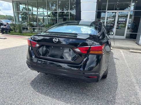 Used 2024 Nissan Altima 2.5 S FWD image 6