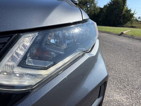 Used 2020 Nissan Rogue SL image 10