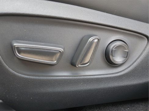 New 2025 Toyota RAV4 XLE Premium image 18