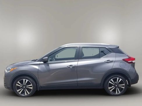 Used 2020 Nissan Kicks SV FWD image 9