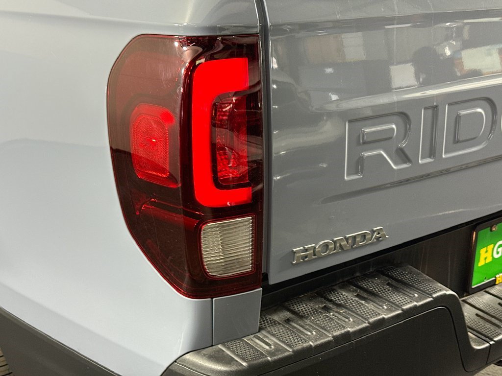 Used 2024 Honda Ridgeline Sport image 35