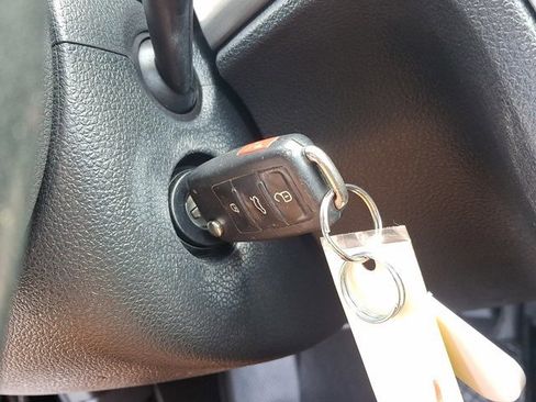 Used 2014 Volkswagen Passat 1.8T SE image 25