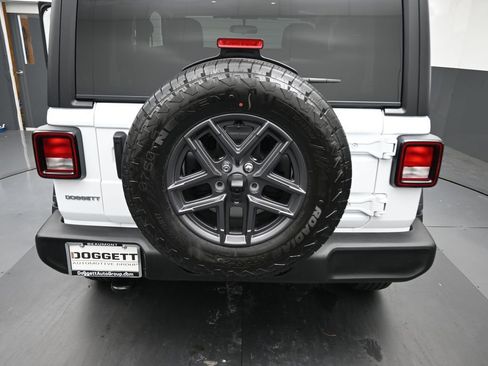 New 2026 Jeep Wrangler Sport AWD/4WD image 22