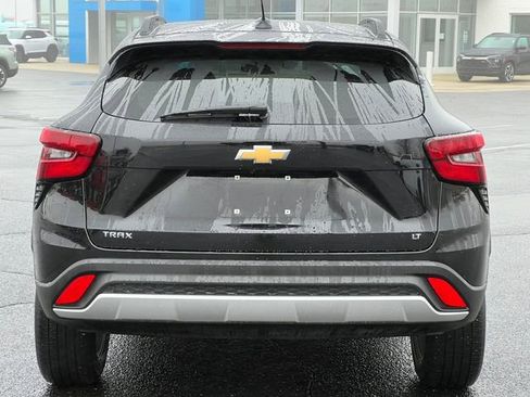 Certified 2024 Chevrolet Trax LT w/ LT Convenience Package image 39