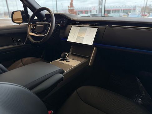 New 2026 Land Rover Range Rover SV image 15