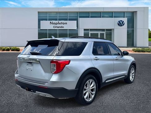 Used 2020 Ford Explorer XLT w/ Equipment Group 202A RWD image 6