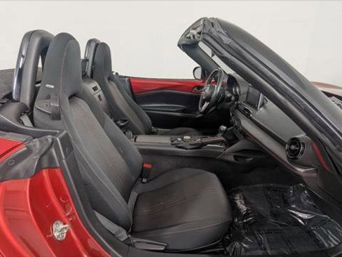 Used 2016 MAZDA MX-5 Miata Club image 19