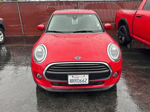 Used 2020 MINI Cooper 4-Door Hardtop image 5