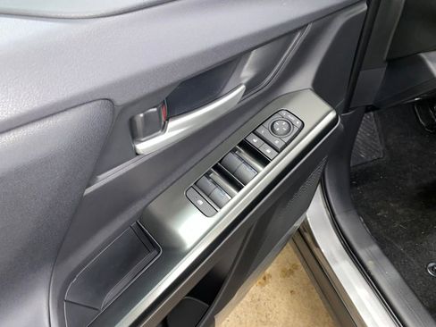 New 2026 Subaru Solterra AWD/4WD image 9