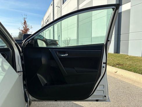 Used 2018 Toyota Corolla L image 20