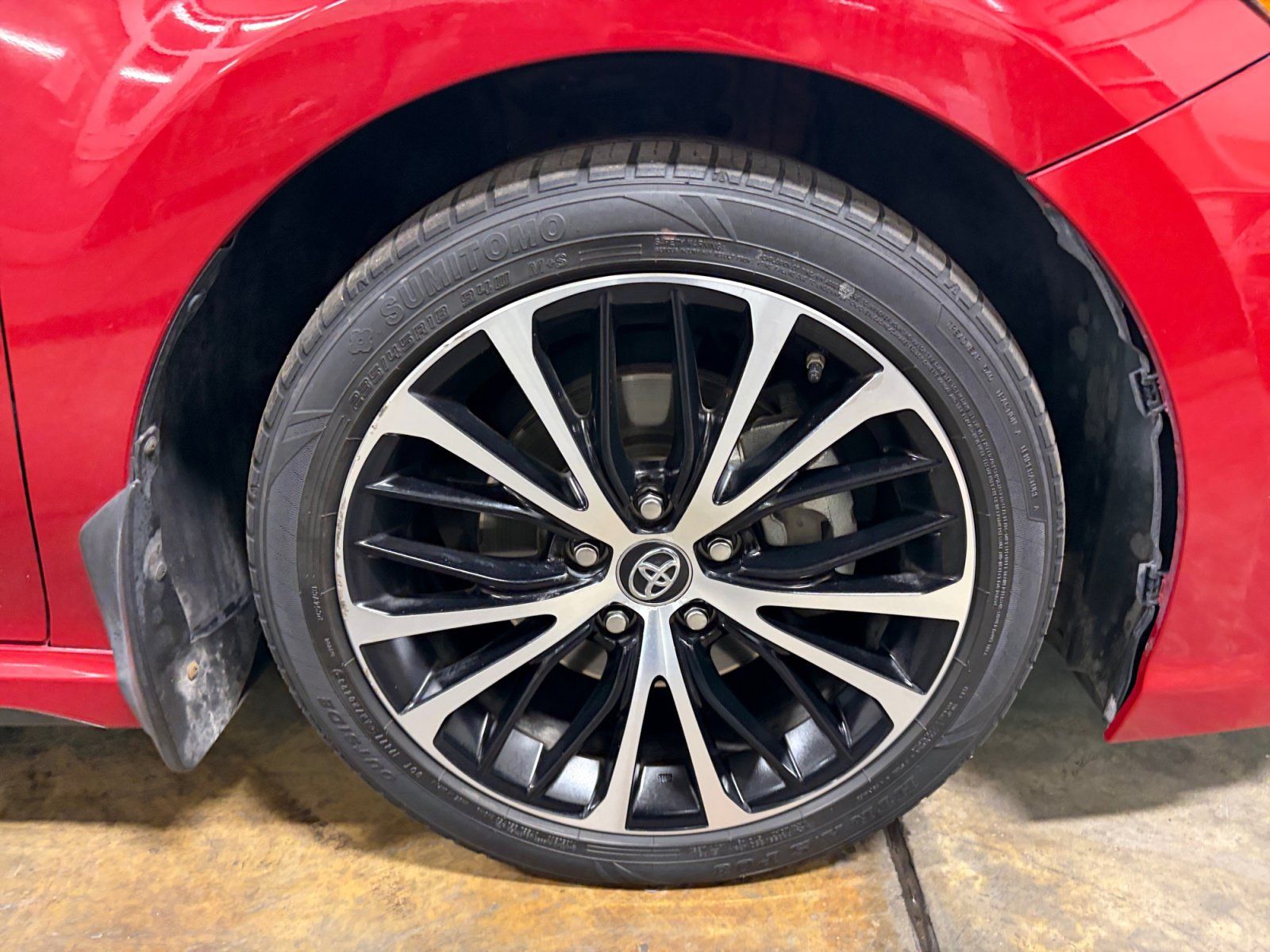 Used 2019 Toyota Camry SE w/ Audio Package FWD image 16