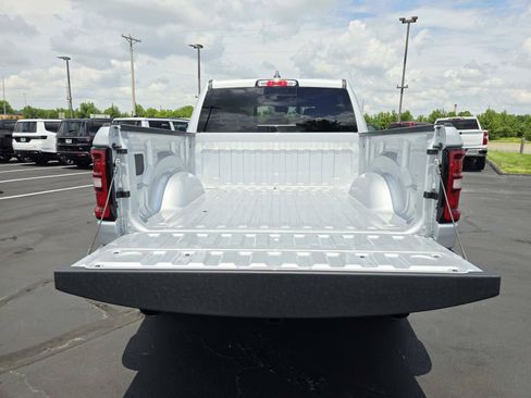 New 2026 RAM 1500 Express AWD/4WD image 14
