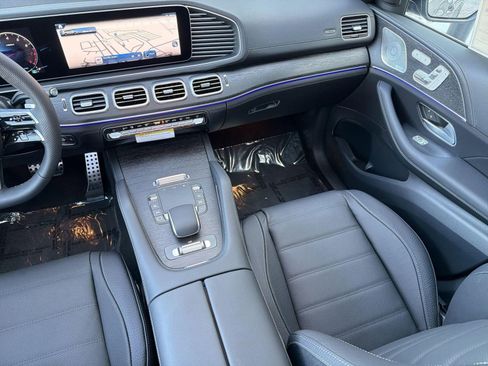 New 2026 Mercedes-Benz GLS 580 4MATIC image 30