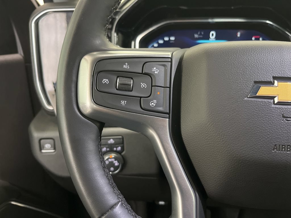 Used 2023 Chevrolet Silverado 1500 LT AWD/4WD image 6