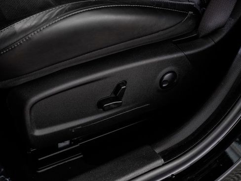 Used 2023 Dodge Charger R/T w/ Plus Group image 30