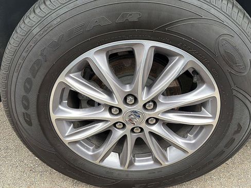 Used 2024 Buick Enclave Premium image 7