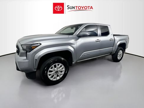 Used 2024 Toyota Tacoma SR5 w/ SR5 Upgrade Package RWD image 9