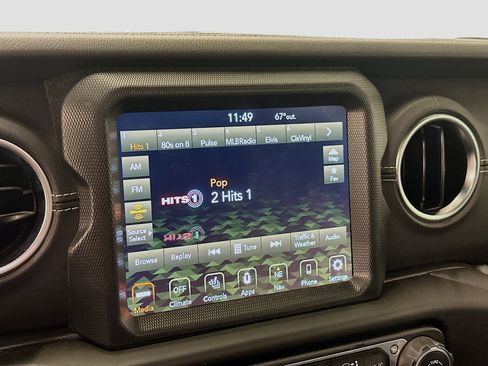 Used 2023 Jeep Wrangler Unlimited Sahara w/ Cold Weather Group AWD/4WD image 21