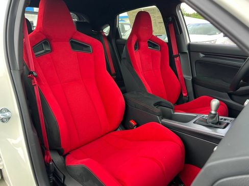 Used 2025 Honda Civic Type R image 25