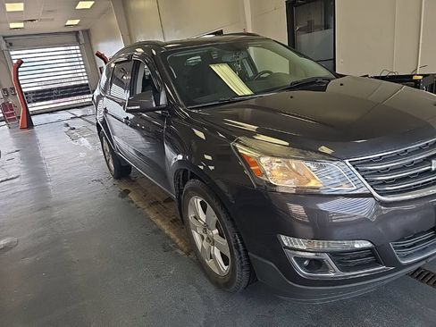 Used 2017 Chevrolet Traverse LT w/ Style and Technology Package AWD/4WD image 1