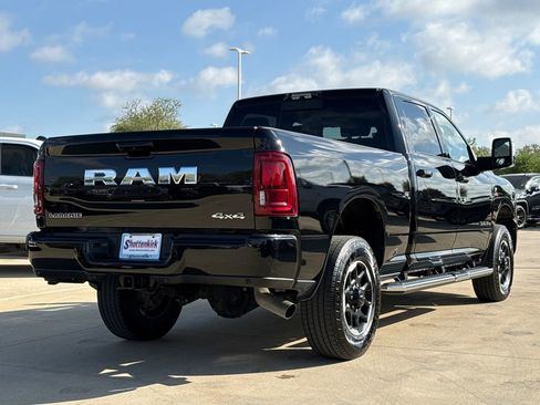 Used 2025 RAM 3500 Laramie AWD/4WD image 9