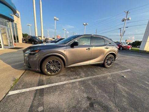 Used 2023 Lexus RX 500h F Sport w/ Accessory Package (2T) AWD/4WD image 16