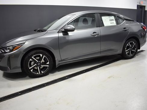 New 2025 Nissan Sentra SV image 2