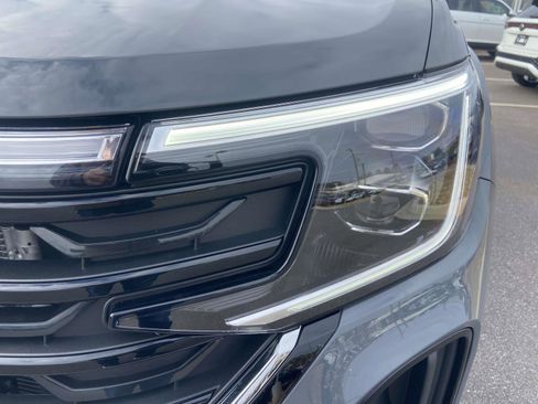 New 2026 Volkswagen Atlas Cross Sport SE image 5