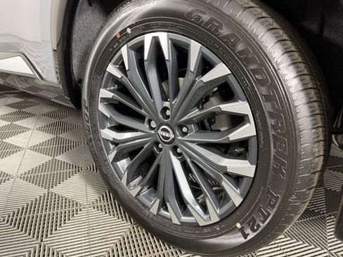 New 2026 Nissan Rogue Platinum image 13