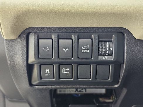 Used 2020 Subaru Ascent Limited w/ Technology Package image 28