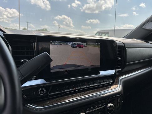 Used 2024 Chevrolet Silverado 1500 LT image 29