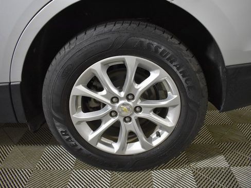 Used 2020 Chevrolet Equinox LT image 36