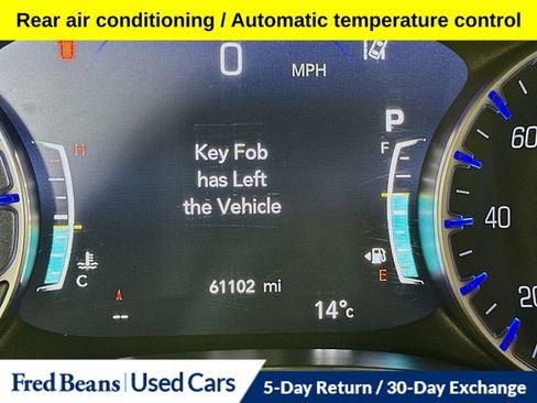 Used 2024 Chrysler Pacifica Touring-L image 10