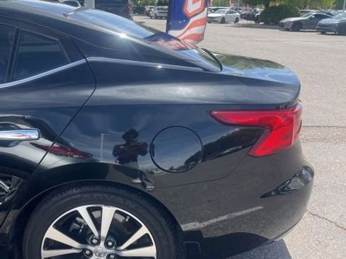 Used 2017 Nissan Maxima Platinum FWD image 25