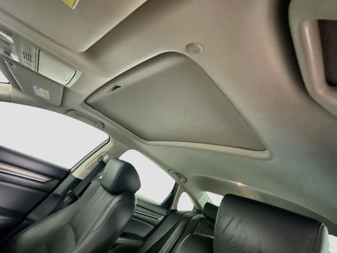 Used 2018 Honda Accord EX-L image 25