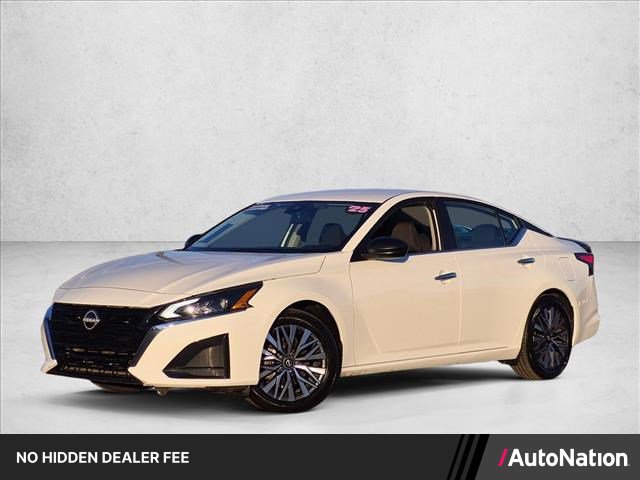 Used 2025 Nissan Altima 2.5 SV FWD image 1