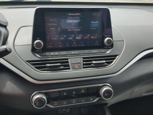 Used 2022 Nissan Altima 2.5 SV FWD image 21