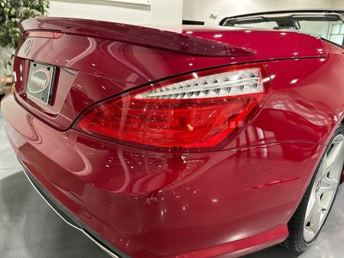 Used 2015 Mercedes-Benz SL 550 w/ Driver Assistance Package image 35