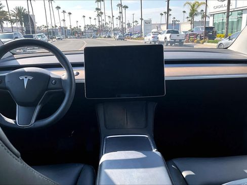 Used 2023 Tesla Model Y AWD image 33