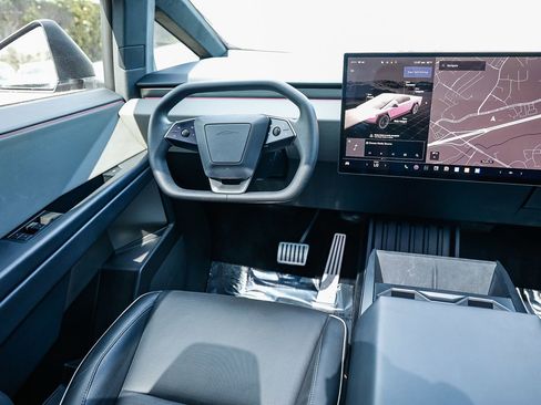 Used 2024 Tesla Cybertruck AWD Crew Cab image 14