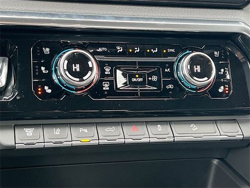 New 2026 GMC Sierra 2500 Denali w/ Denali Reserve Package image 11