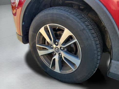 Used 2017 Toyota RAV4 XLE FWD image 30