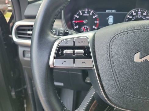 Used 2022 Kia Telluride SX w/ Towing Package image 17