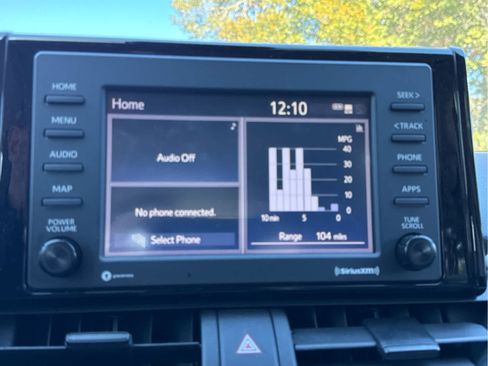 Used 2021 Toyota RAV4 XLE image 31