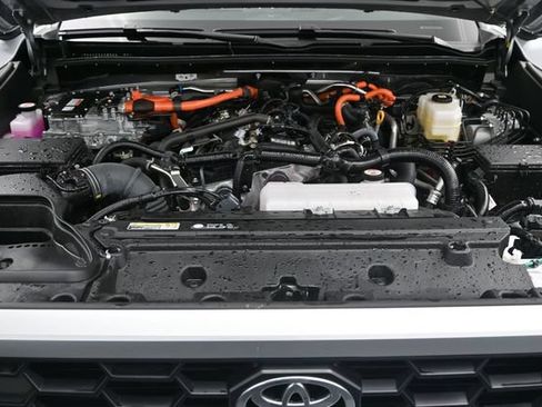 Certified 2026 Toyota 4Runner TRD Off-Road Premium AWD/4WD image 24