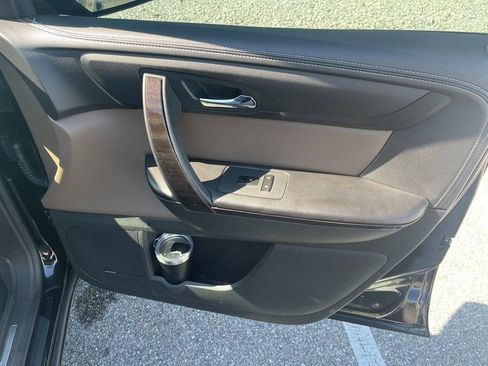 Used 2016 GMC Acadia SLT w/ Open Road Package image 6