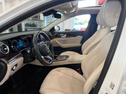Used 2023 Mercedes-Benz E 350 4MATIC Sedan image 11
