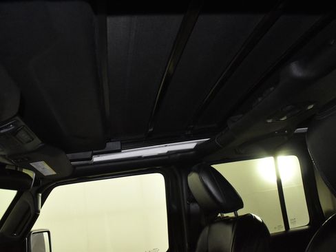 Used 2020 Jeep Wrangler Unlimited Sahara image 41