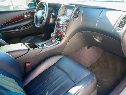 Used 2013 INFINITI EX37 Journey w/ Premium Pkg image 22