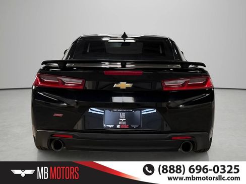 Used 2018 Chevrolet Camaro SS RWD image 6